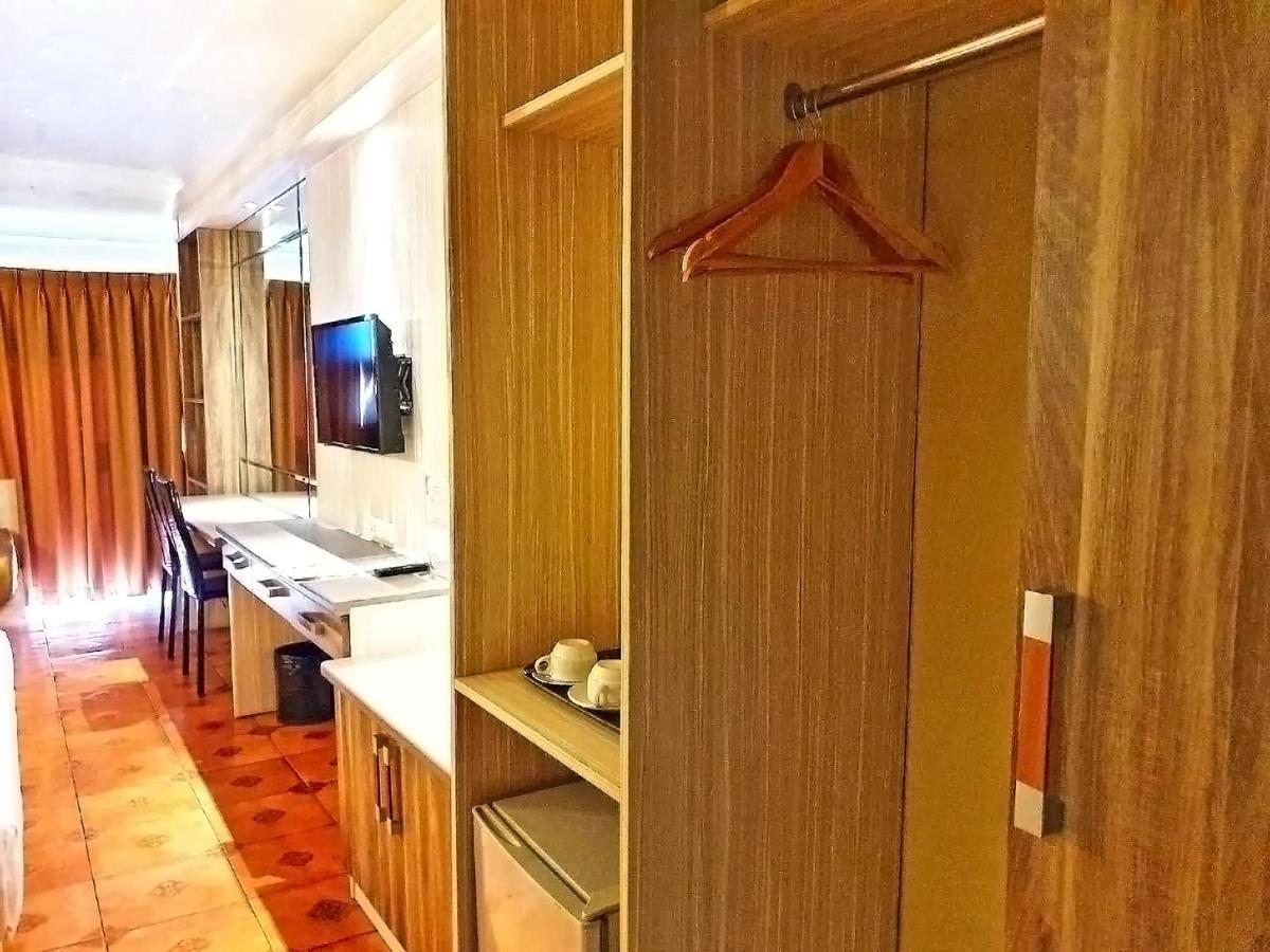 The Montana Lodge-Sathorn Μπανγκόκ Εξωτερικό φωτογραφία